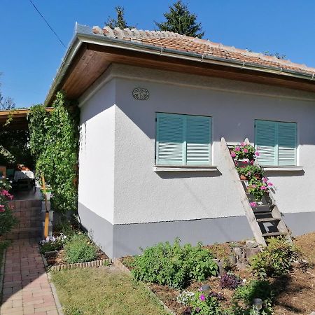Menta Apartman Mezokovesd Exterior photo